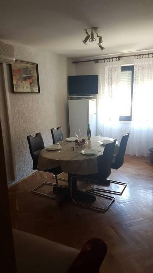 Apartmani Vibovec Lana 305 Lopar Eksteriør billede